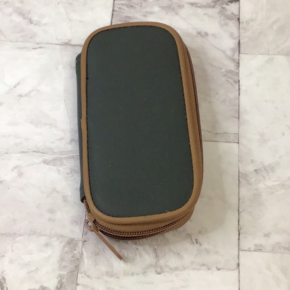 Guess leather watch case - Picture 3 of 3